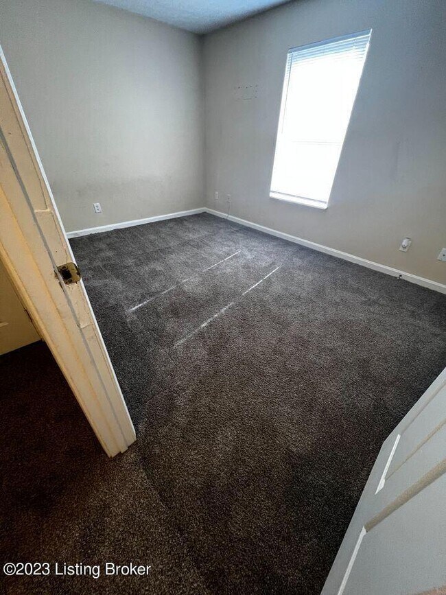 4109 Blue Lick Ct 4109 Blue Lick Ct Louisville KY 40229 Apartment