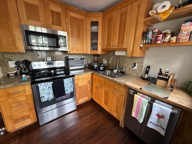 Building Photo - 1642 Van Buren St