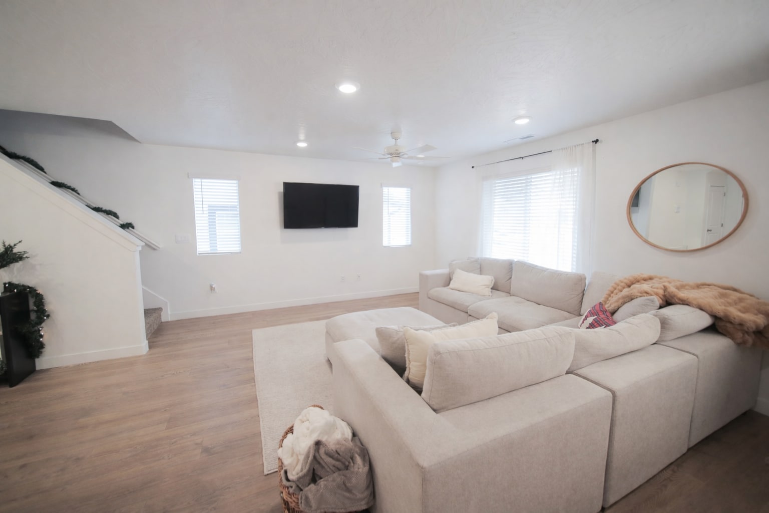 Building Photo - 1737 S Devils Garden Ln