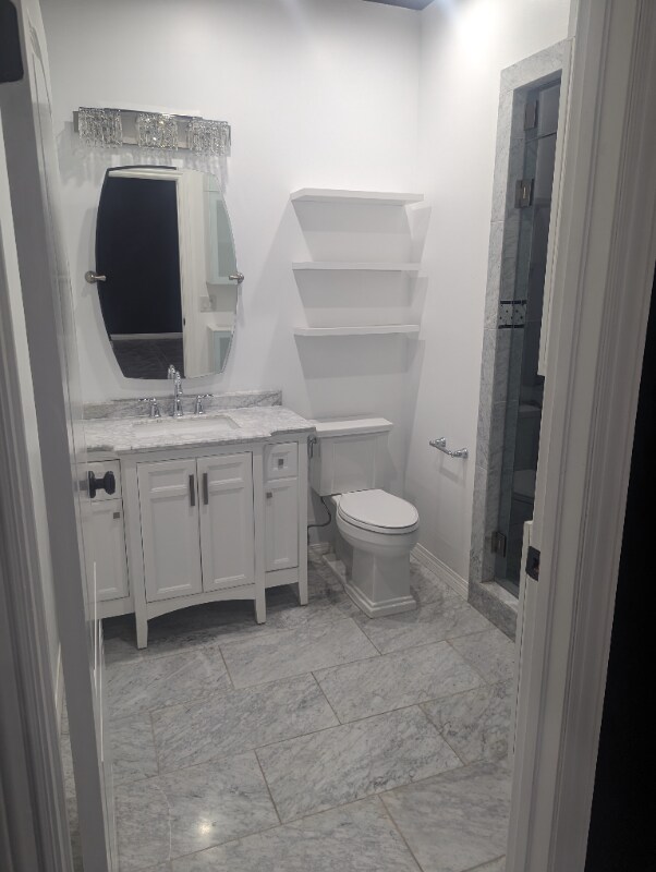 Building Photo - 3115 Hollycrest Dr