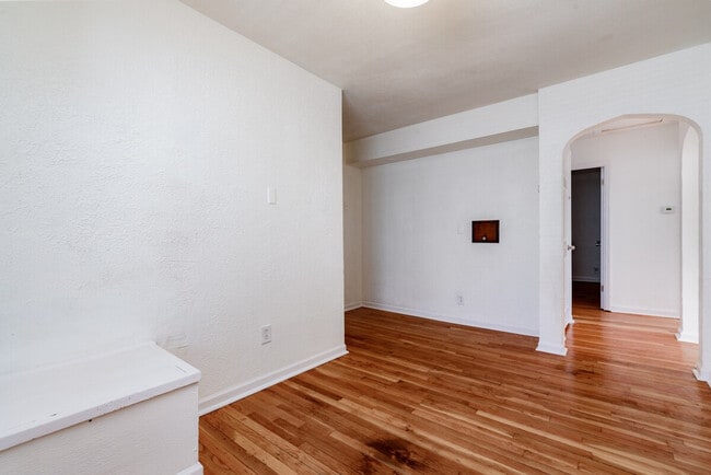 Building Photo - 9429 Harold Dr