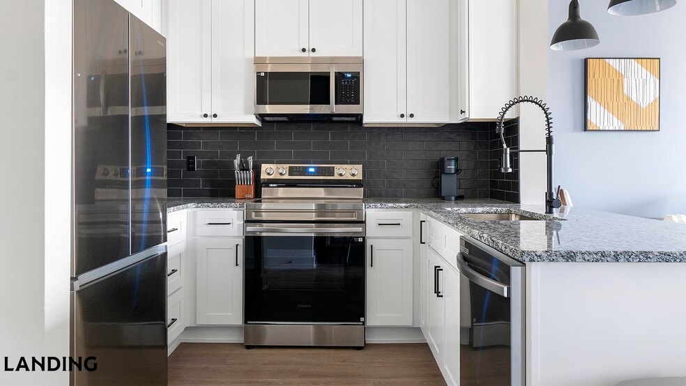 Building Photo - 49 Boulevard SE