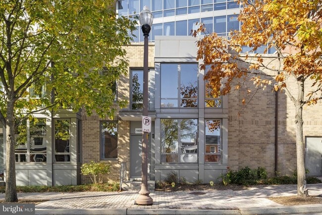 Building Photo - 1536 N Scott St