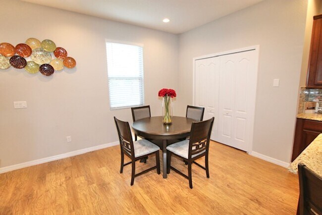 Building Photo - Orlando - Furnished, 4 Bedroom, 2 Bathroom...
