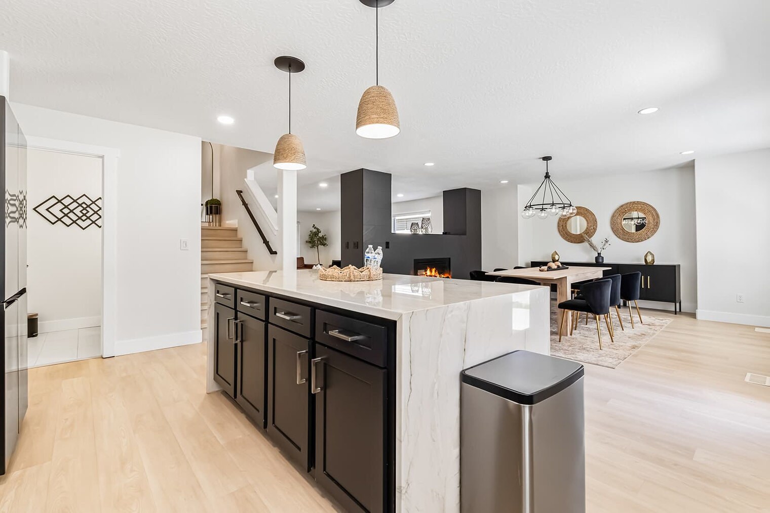 Building Photo - 4061 E Arch Dr