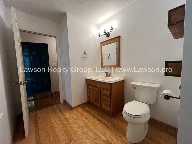 Building Photo - Nature Lover's Paradise in Serene Setting