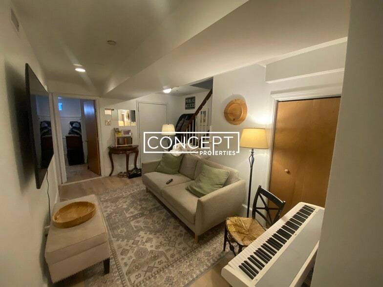 Building Photo - 64 Louis Prang St