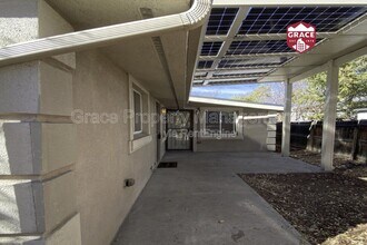 Building Photo - 2127 S Acoma St