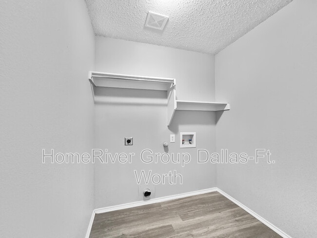 Building Photo - 117 Quail Run Dr