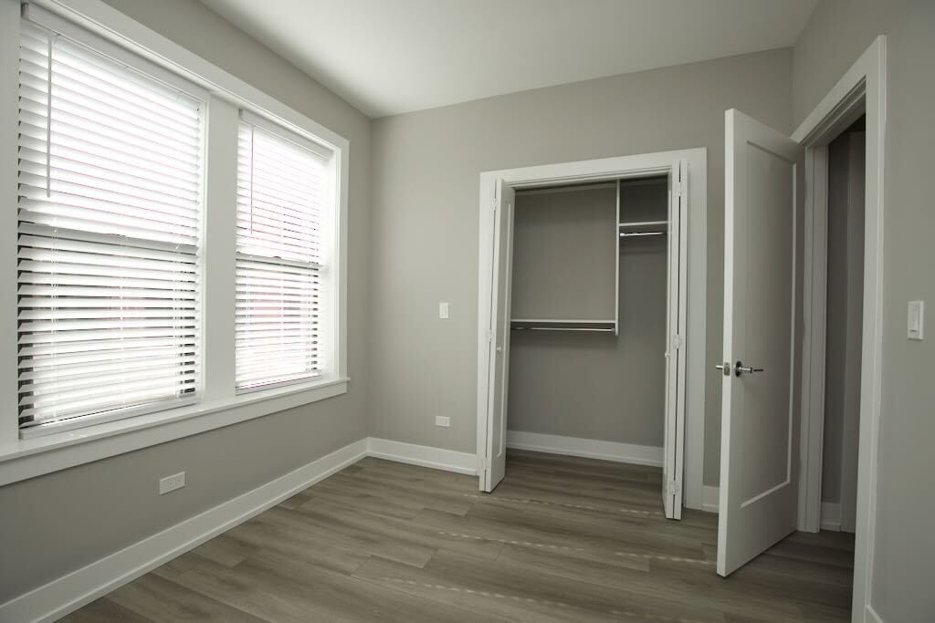 Building Photo - 3930 N Janssen Ave