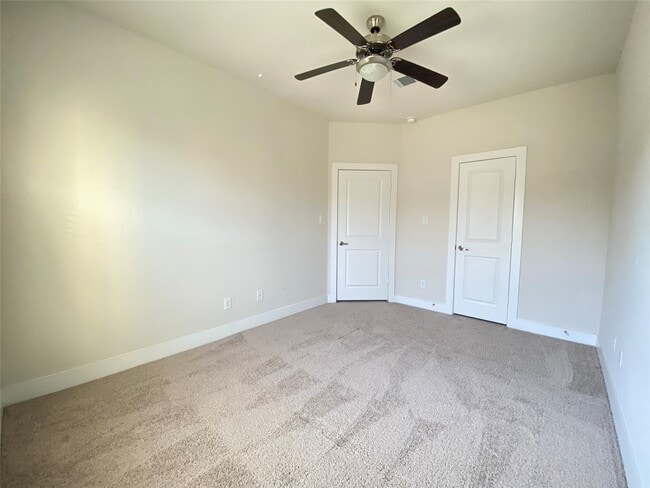 Building Photo - 9510 Cedarpost Square St