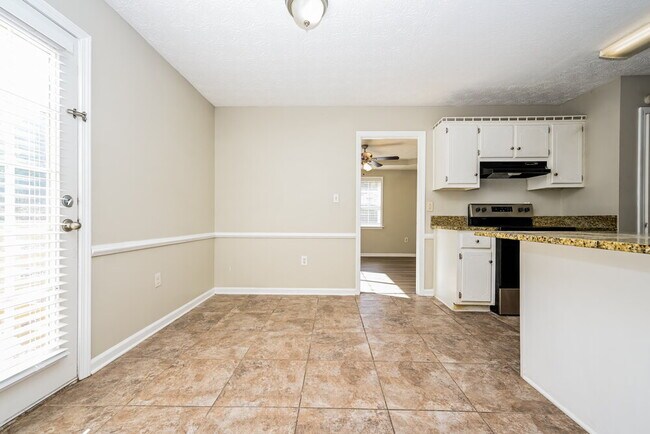 Building Photo - 270 Lazy Hollow Ln