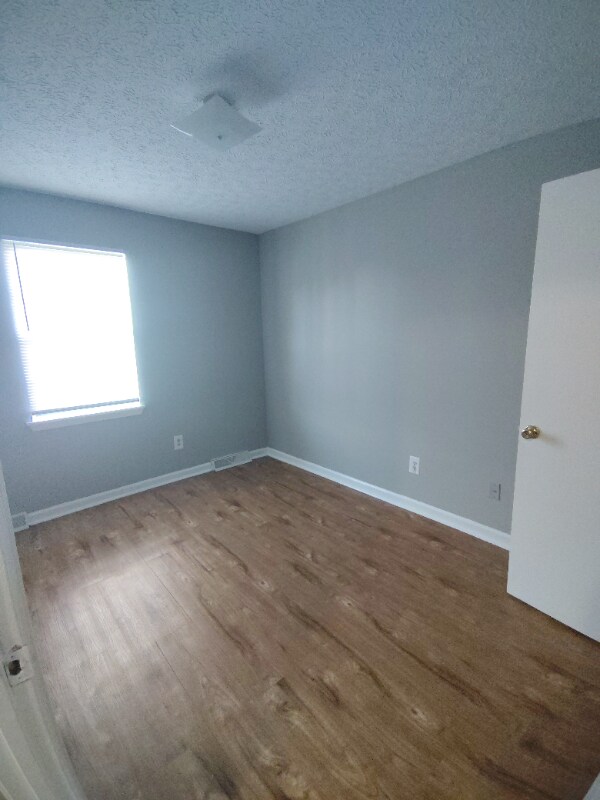 Building Photo - 36 Duguid Dr