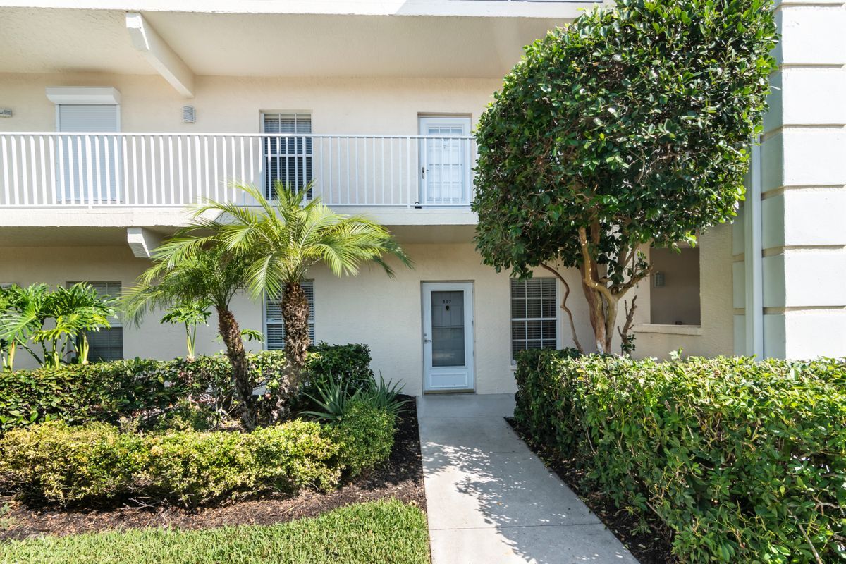 Building Photo - 3245 Cypress Glen Way