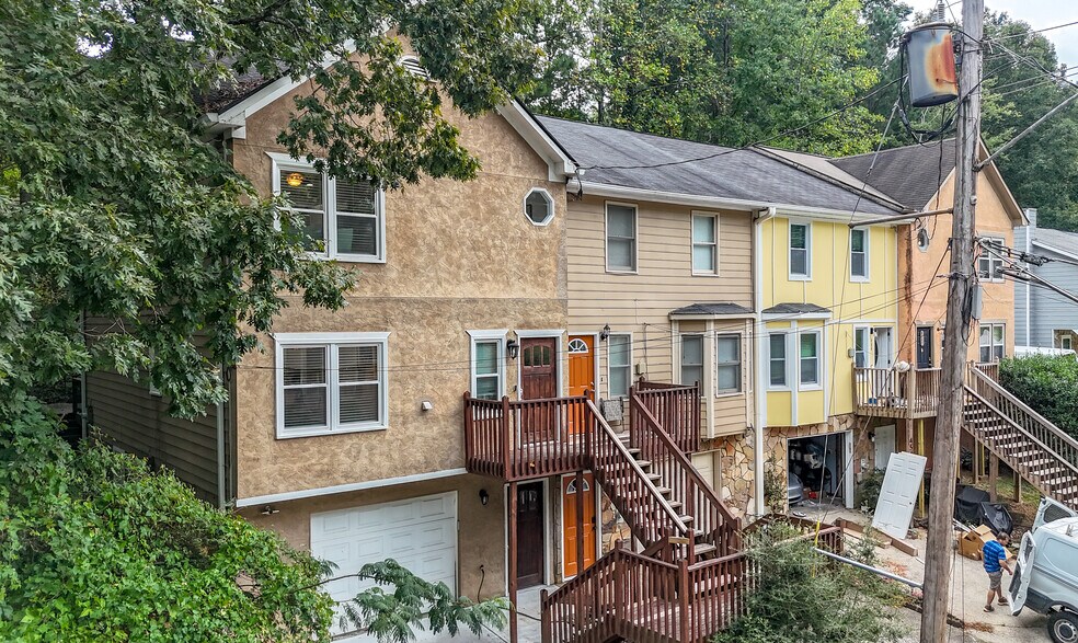 Building Photo - 4541 Coopers Creek Pl SE