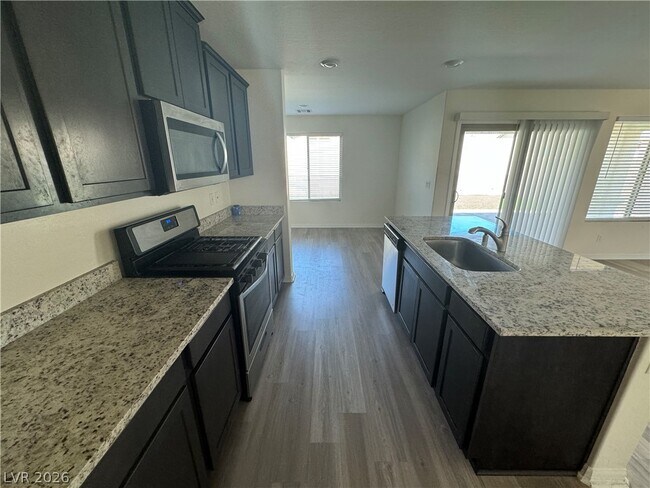 Building Photo - 4929 Finca St
