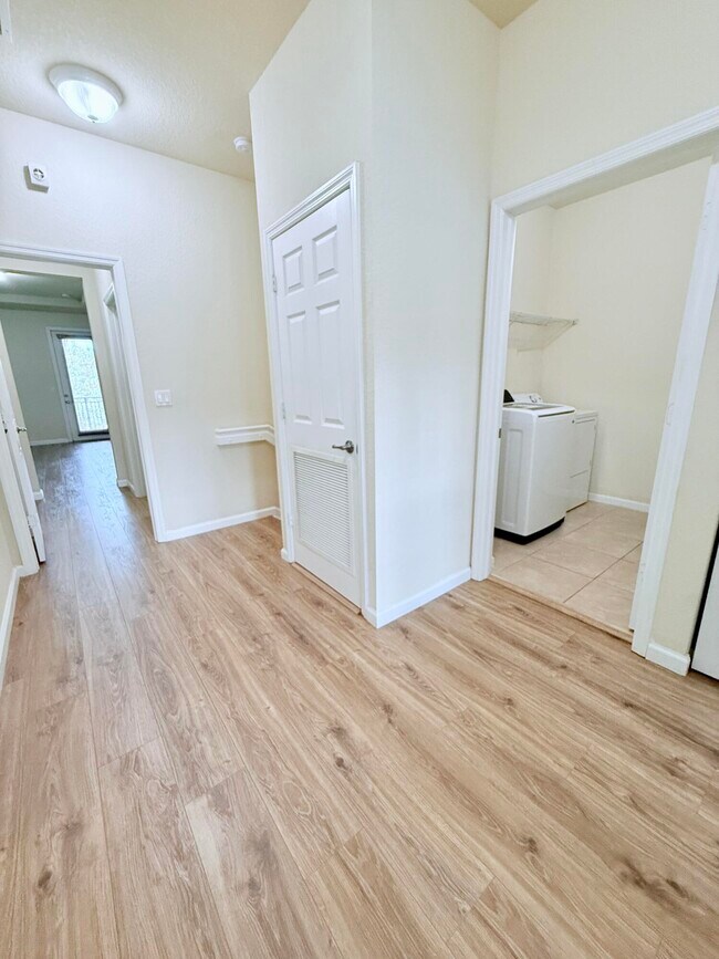 Building Photo - 4668 Monarch Way