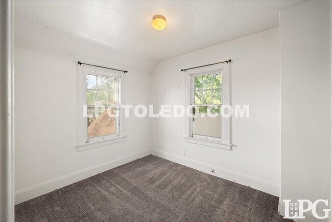 Building Photo - 1579 Colton St