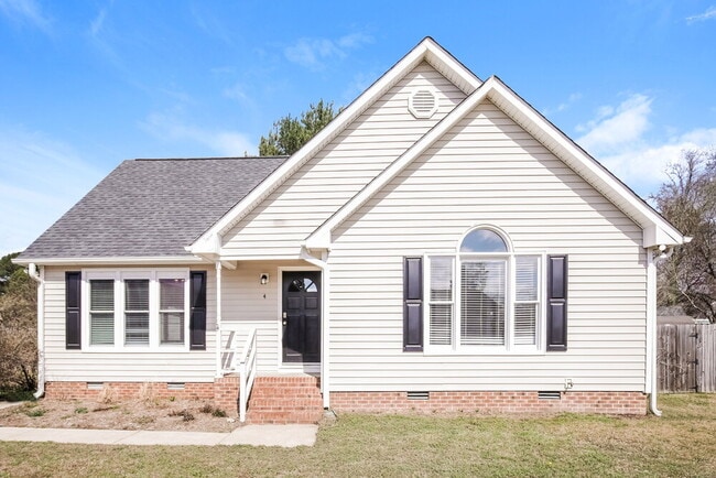 Building Photo - 4 Olde Charles Towne Ct