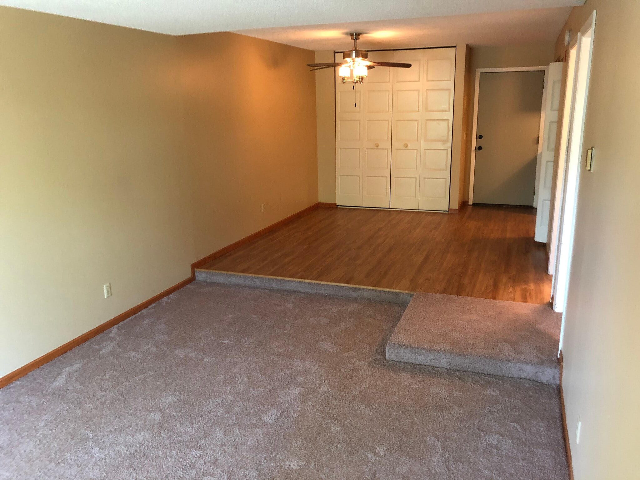 Building Photo - 1601 N Innsbruck Dr