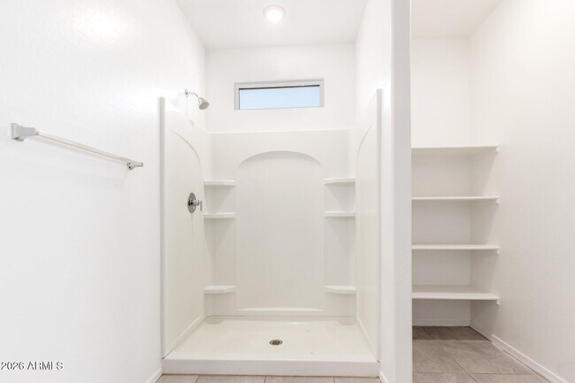 Building Photo - 1168 W Paradise Wy