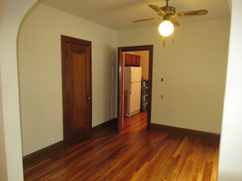 Dining Room - 1520 Front St