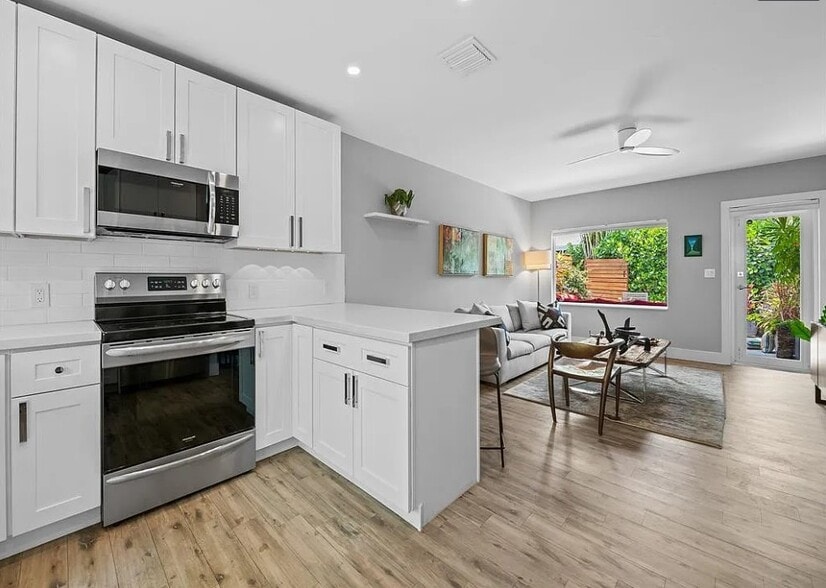 Building Photo - 808 NE 17th Way