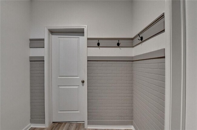 Building Photo - 2689 Richmond Row Dr