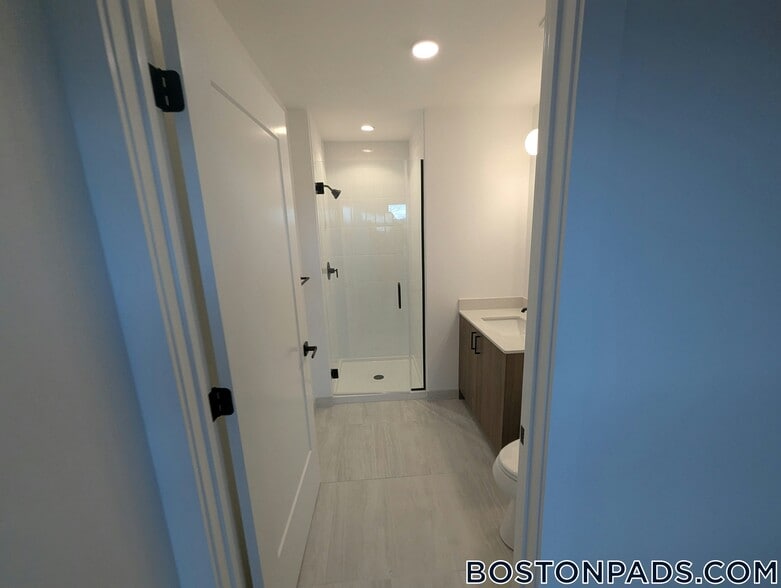 Building Photo - 199 Gardner St