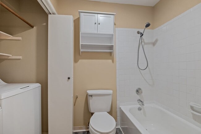 Building Photo - 18515 Egret Bay Blvd