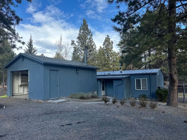 Building Photo - Completely Remodeled Home on 1 Acre in DRW