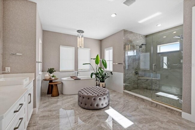 Building Photo - 15699 Panther Lake Dr