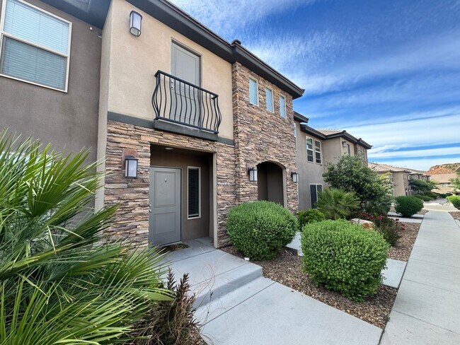 Building Photo - Desert Hills Townhome