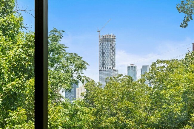 Building Photo - 1211 W Riverside Dr