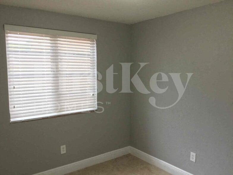 Building Photo - 2110 NW 185th St