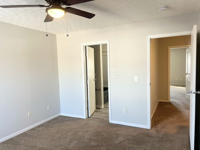 Building Photo - 6820 Axtel Dr
