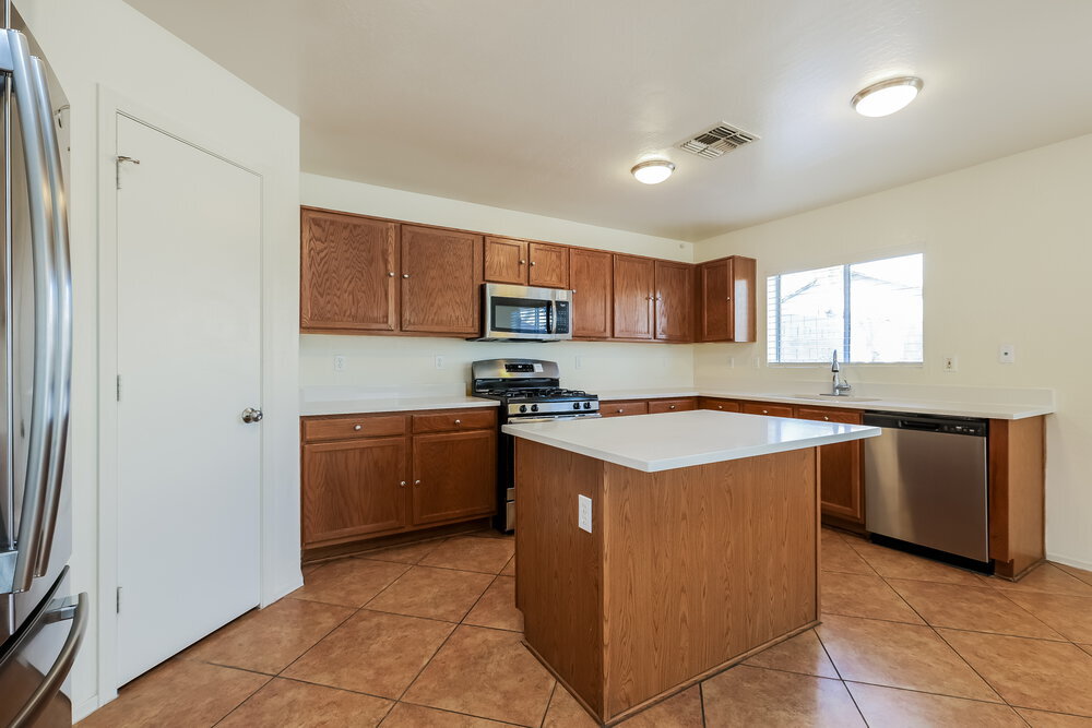 Building Photo - 6010 W Encinas Ln