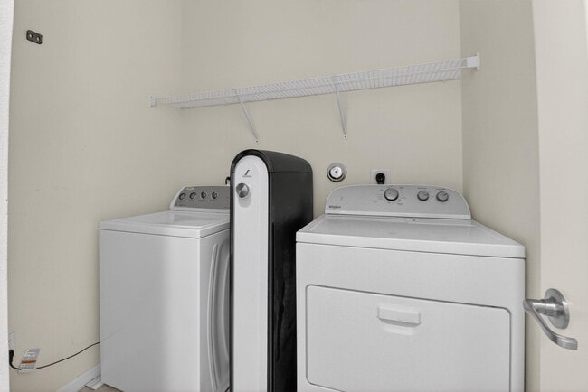 Building Photo - 4920 NW 15th Ave