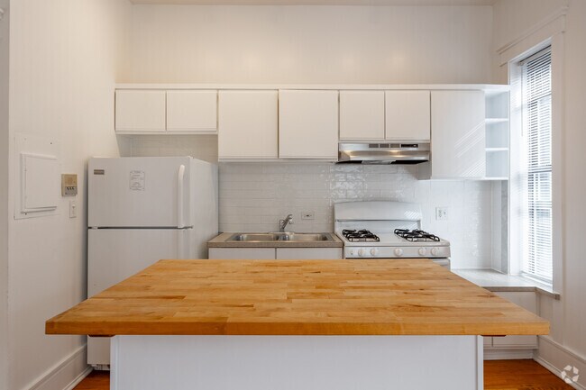 1BR, 1BA - 650SF - 5700 N Winthrop