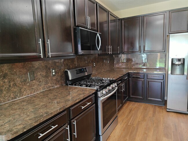 Building Photo - 7915 Moss Springs Ct