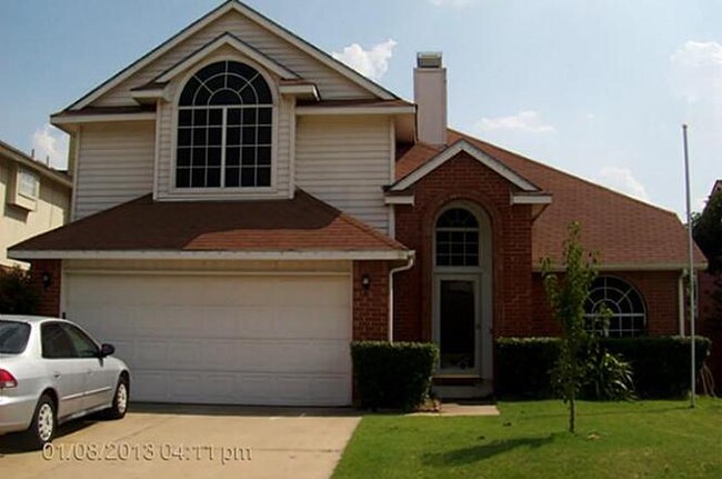 Building Photo - 2927 Chanute Dr