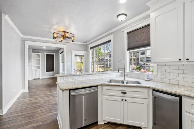 Building Photo - 12336 Pebble View Dr