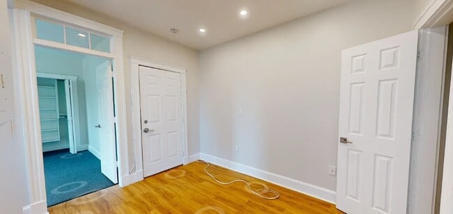 Building Photo - 833-835 Beacon St. Unit 5B