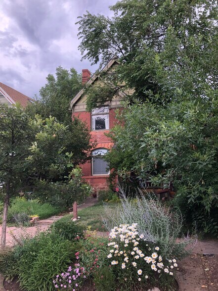 Building Photo - 2141 Franklin St