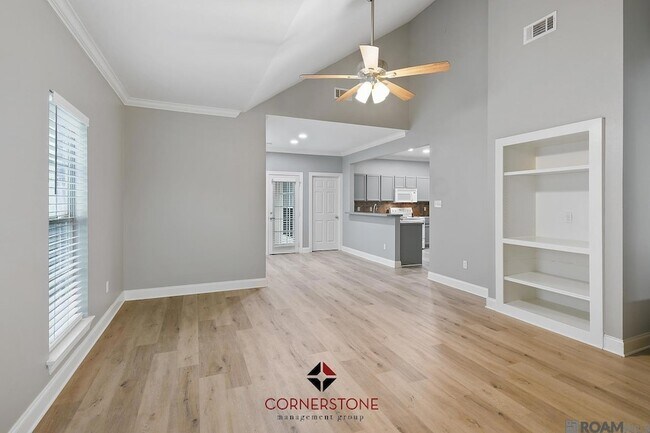 Building Photo - 4625 Burbank Dr