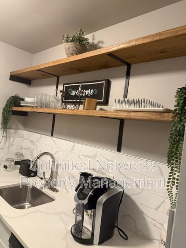 Building Photo - 151 Lawton St SW