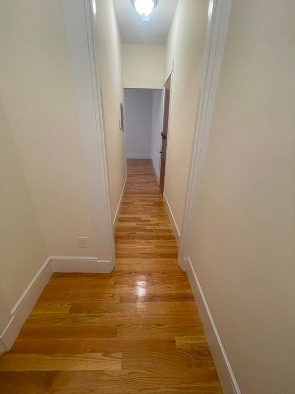 Building Photo - 504 Beacon St