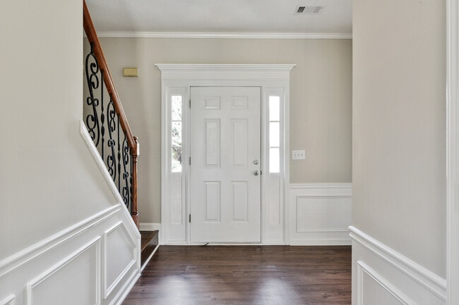Building Photo - 2655 Traywick Chase