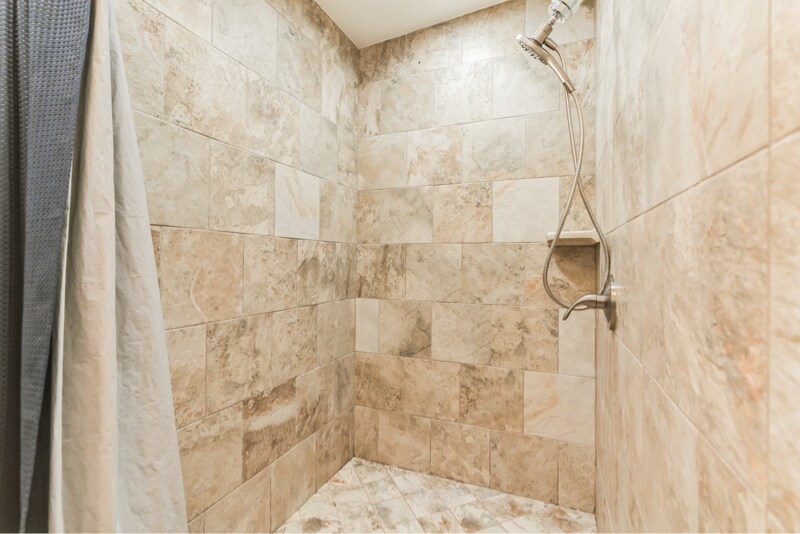 Building Photo - 1519 W 37th Pl