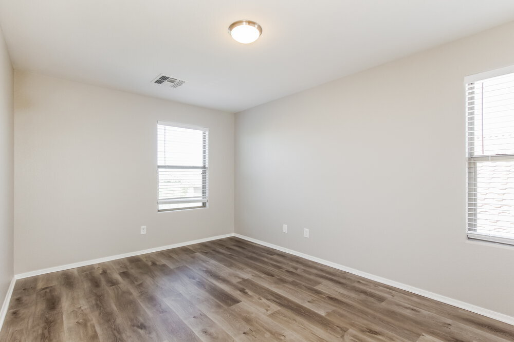 Building Photo - 973 E Doris St